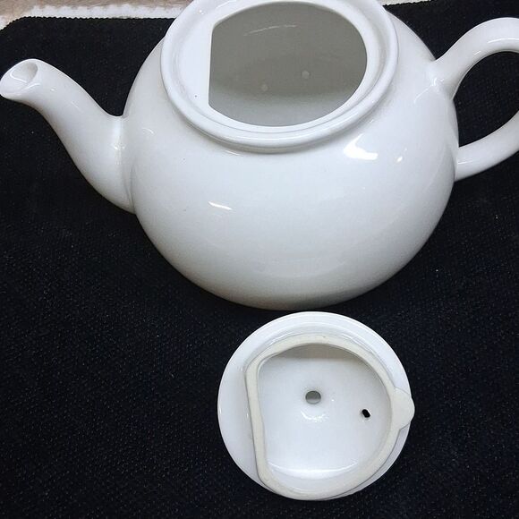 Elegant Pristine England Pier 1 White Teapot Set - Picture 5 of 12